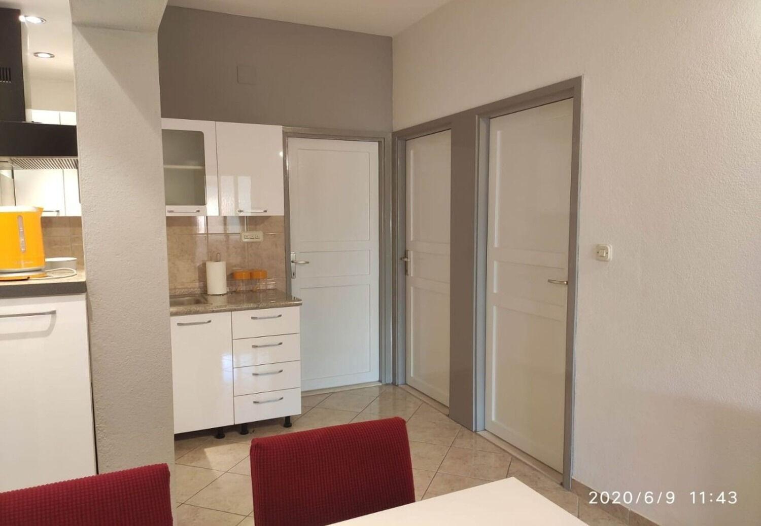 Apartments Antisa - With Playground Tucepi Luaran gambar