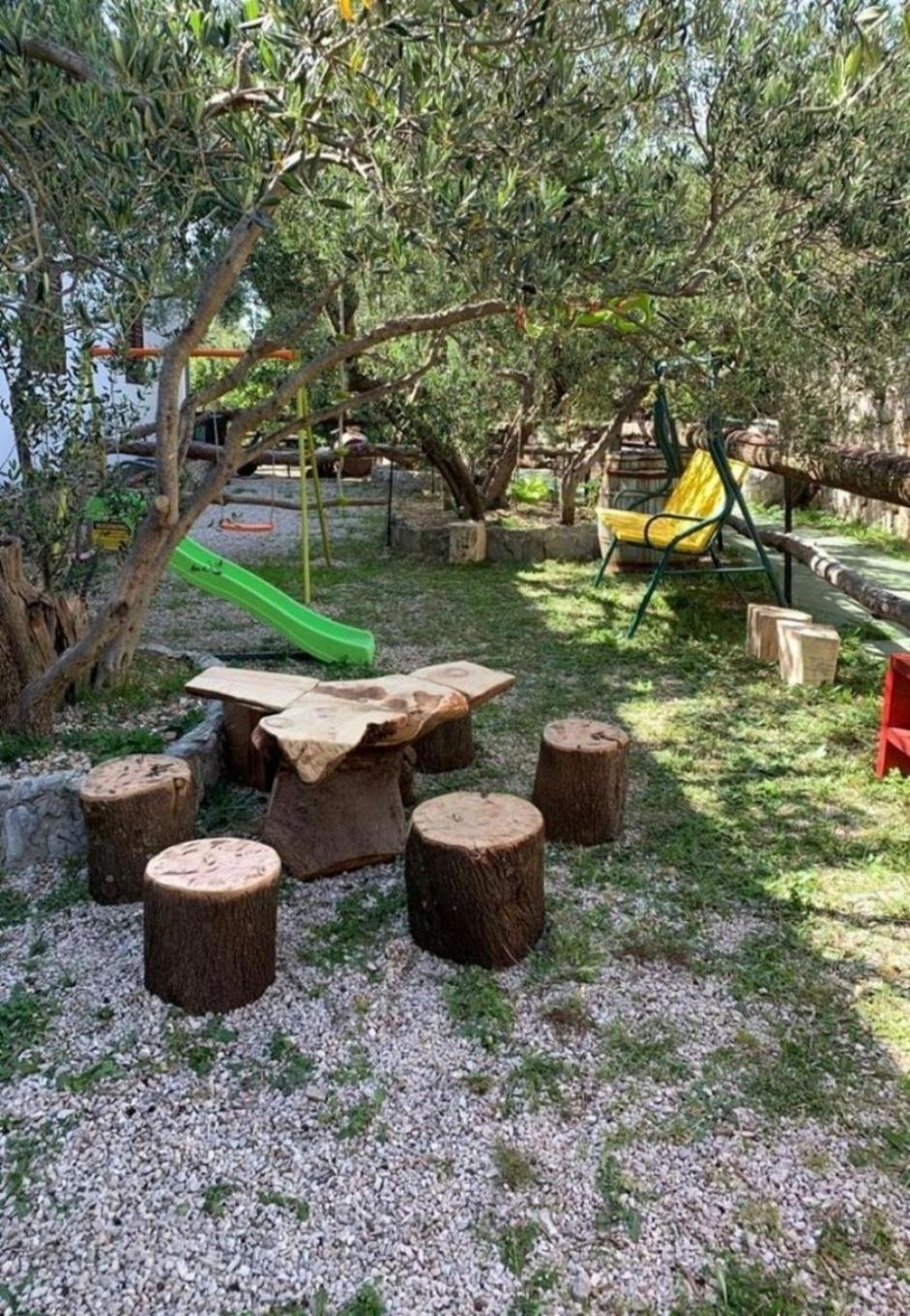 Apartments Antisa - With Playground Tucepi Luaran gambar